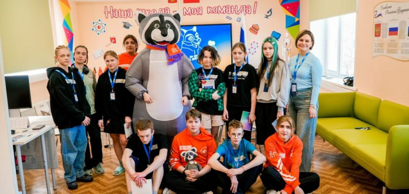 ✨На связи с добром: волонтеры Колледжа связи №54 подарили детям радость! ✨